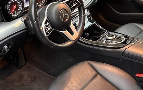 Mercedes-Benz E-Класс, 2019 год, 3 000 000 рублей, 9 фотография