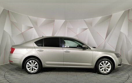 Skoda Octavia, 2018 год, 1 639 000 рублей, 6 фотография