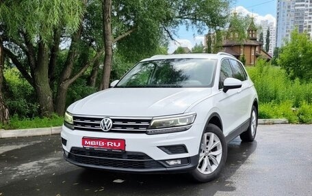 Volkswagen Tiguan II, 2019 год, 2 380 000 рублей, 1 фотография