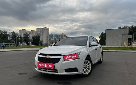 Chevrolet Cruze II, 2011 год, 349 000 рублей, 3 фотография