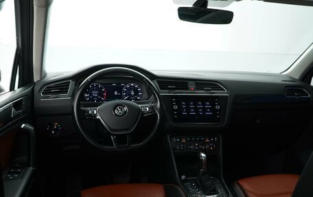 Volkswagen Tiguan II, 2018 год, 3 500 000 рублей, 7 фотография