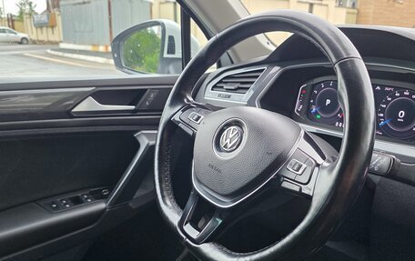 Volkswagen Tiguan II, 2019 год, 2 380 000 рублей, 8 фотография