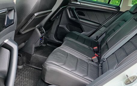 Volkswagen Tiguan II, 2019 год, 2 380 000 рублей, 11 фотография