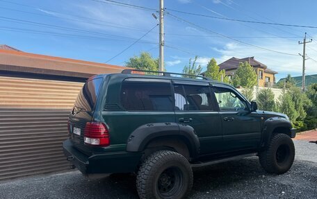 Toyota Land Cruiser 100 рестайлинг 2, 1998 год, 1 750 000 рублей, 17 фотография
