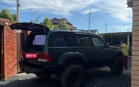 Toyota Land Cruiser 100 рестайлинг 2, 1998 год, 1 750 000 рублей, 11 фотография