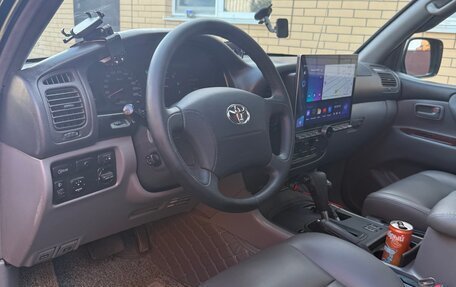 Toyota Land Cruiser 100 рестайлинг 2, 1998 год, 1 750 000 рублей, 23 фотография