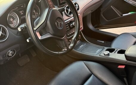 Mercedes-Benz GLA, 2014 год, 1 550 000 рублей, 14 фотография