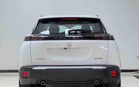 Peugeot 2008 II, 2023 год, 1 190 000 рублей, 5 фотография