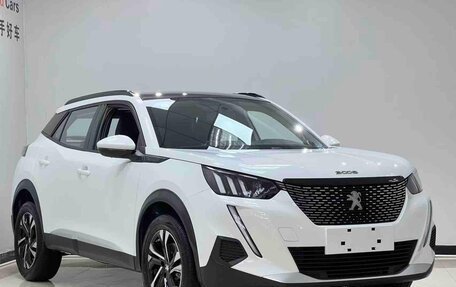 Peugeot 2008 II, 2023 год, 1 190 000 рублей, 3 фотография