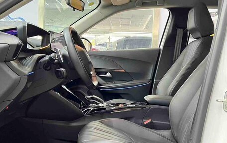 Peugeot 2008 II, 2023 год, 1 190 000 рублей, 15 фотография
