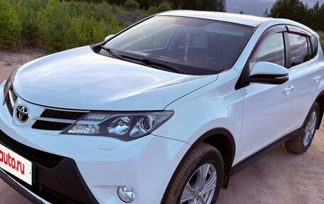 Toyota RAV4, 2013 год, 2 090 000 рублей, 2 фотография
