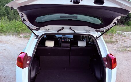 Toyota RAV4, 2013 год, 2 090 000 рублей, 7 фотография