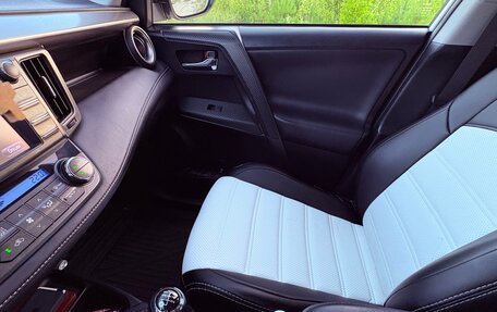 Toyota RAV4, 2013 год, 2 090 000 рублей, 11 фотография
