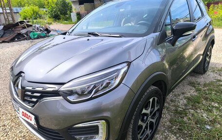 Renault Kaptur I рестайлинг, 2020 год, 1 850 000 рублей, 3 фотография