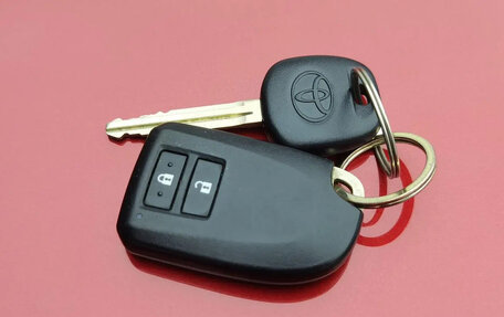 Toyota Yaris XP150 рестайлинг, 2022 год, 1 019 000 рублей, 21 фотография