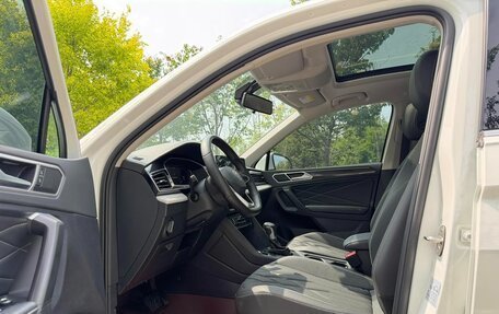 Volkswagen Tiguan II, 2023 год, 1 860 000 рублей, 7 фотография