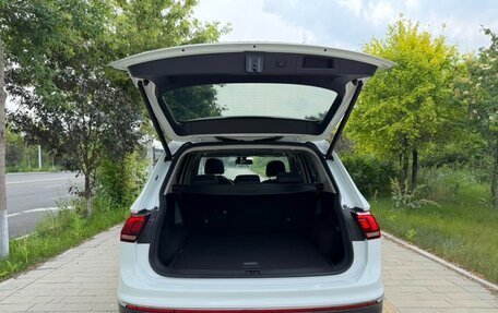 Volkswagen Tiguan II, 2023 год, 1 860 000 рублей, 15 фотография