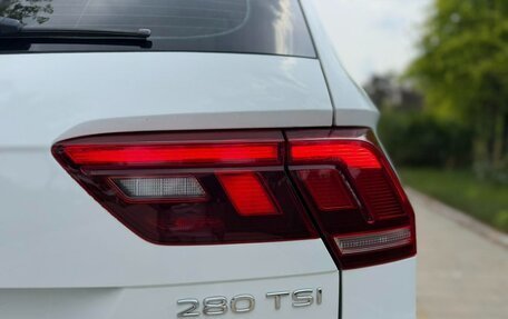 Volkswagen Tiguan II, 2023 год, 1 860 000 рублей, 20 фотография