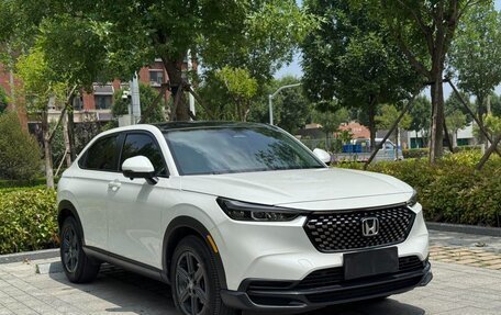 Honda Vezel, 2023 год, 1 370 000 рублей, 3 фотография