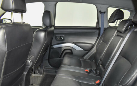 Mitsubishi Outlander III рестайлинг 3, 2011 год, 929 000 рублей, 12 фотография