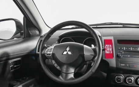 Mitsubishi Outlander III рестайлинг 3, 2011 год, 929 000 рублей, 15 фотография