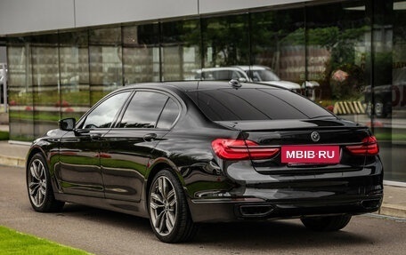 BMW 7 серия, 2018 год, 2 699 000 рублей, 9 фотография
