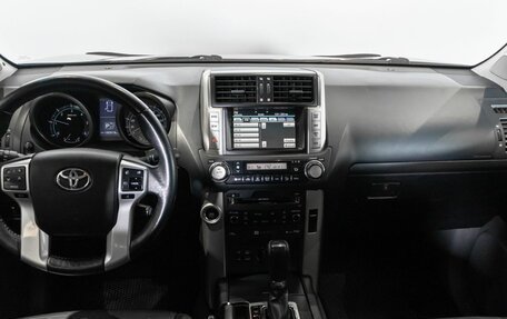 Toyota Land Cruiser Prado 150 рестайлинг 2, 2010 год, 2 686 700 рублей, 6 фотография