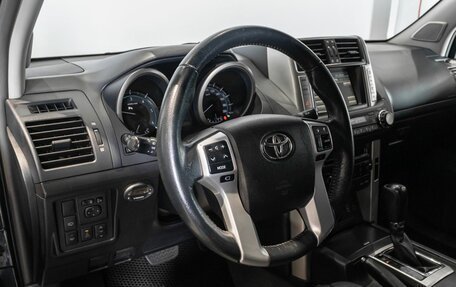 Toyota Land Cruiser Prado 150 рестайлинг 2, 2010 год, 2 686 700 рублей, 5 фотография