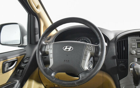 Hyundai Grand Starex Grand Starex I рестайлинг 2, 2010 год, 1 090 000 рублей, 17 фотография