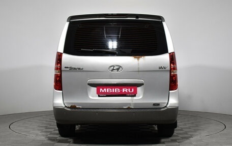 Hyundai Grand Starex Grand Starex I рестайлинг 2, 2010 год, 1 090 000 рублей, 7 фотография