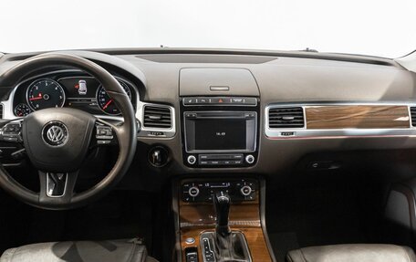 Volkswagen Touareg III, 2015 год, 2 789 000 рублей, 6 фотография