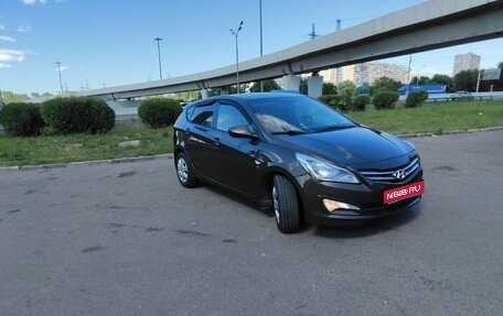 Hyundai Solaris II рестайлинг, 2015 год, 1 200 000 рублей, 1 фотография