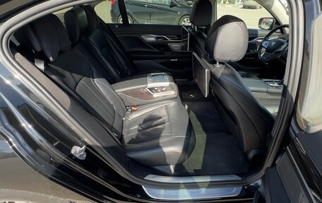 BMW 7 серия, 2017 год, 2 800 000 рублей, 8 фотография