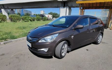 Hyundai Solaris II рестайлинг, 2015 год, 1 200 000 рублей, 2 фотография