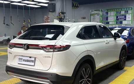 Honda Vezel, 2023 год, 1 370 000 рублей, 6 фотография