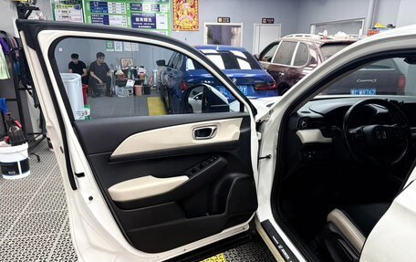 Honda Vezel, 2023 год, 1 370 000 рублей, 16 фотография