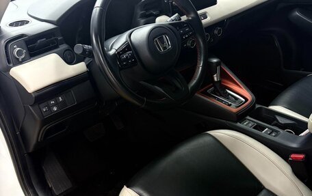 Honda Vezel, 2023 год, 1 370 000 рублей, 17 фотография