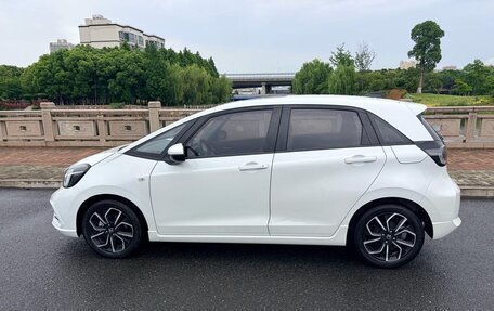 Honda Fit, 2022 год, 1 000 000 рублей, 3 фотография