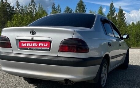 Toyota Avensis III рестайлинг, 2001 год, 350 000 рублей, 3 фотография