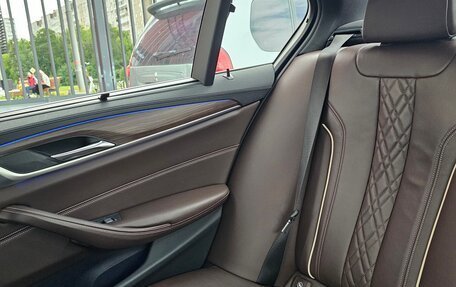 BMW 5 серия, 2019 год, 4 050 000 рублей, 11 фотография