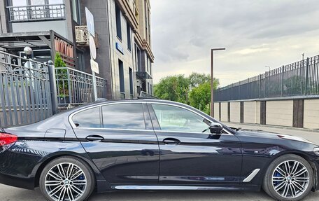 BMW 5 серия, 2019 год, 4 050 000 рублей, 2 фотография