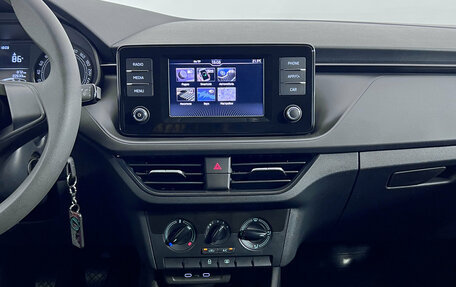 Skoda Rapid II, 2021 год, 1 777 000 рублей, 13 фотография