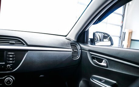 KIA Rio IV, 2019 год, 1 370 000 рублей, 18 фотография