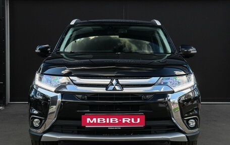 Mitsubishi Outlander III рестайлинг 3, 2018 год, 2 200 000 рублей, 2 фотография