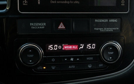 Mitsubishi Outlander III рестайлинг 3, 2018 год, 2 200 000 рублей, 22 фотография
