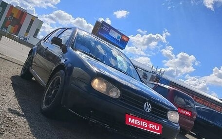 Volkswagen Golf IV, 2001 год, 190 000 рублей, 1 фотография