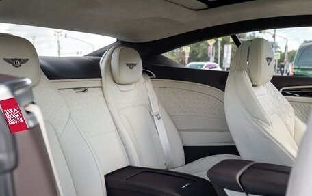 Bentley Continental GT III, 2021 год, 21 000 000 рублей, 15 фотография