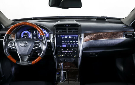 Toyota Camry, 2017 год, 2 151 000 рублей, 13 фотография