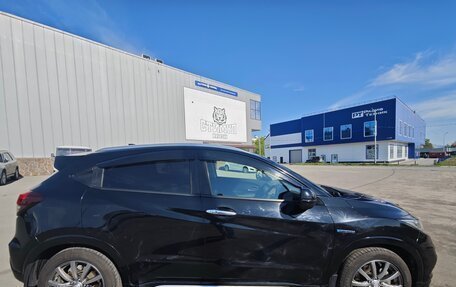 Honda Vezel, 2018 год, 2 350 000 рублей, 3 фотография