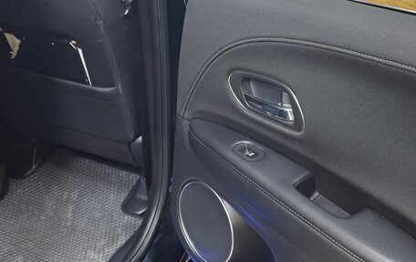 Honda Vezel, 2018 год, 2 350 000 рублей, 13 фотография